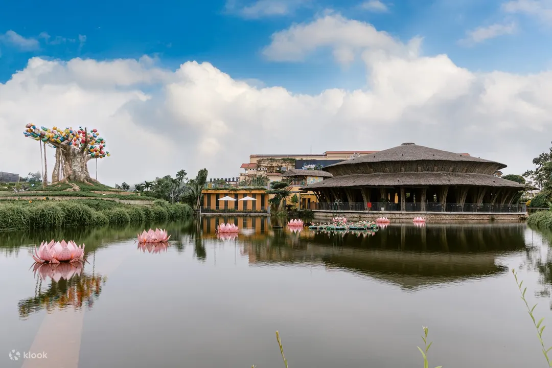 dat ve show ky uc hoi an co nen khong